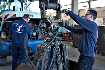 NICHT WARTEN – WARTEN!